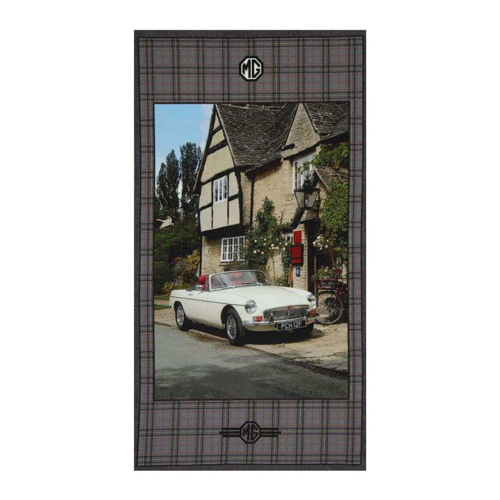 MG Vintage White Car Scene 100% Cotton Print Fabric