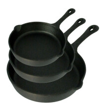 Vintage Gourmet Set of 3 Traditional Cast Iron Skillets