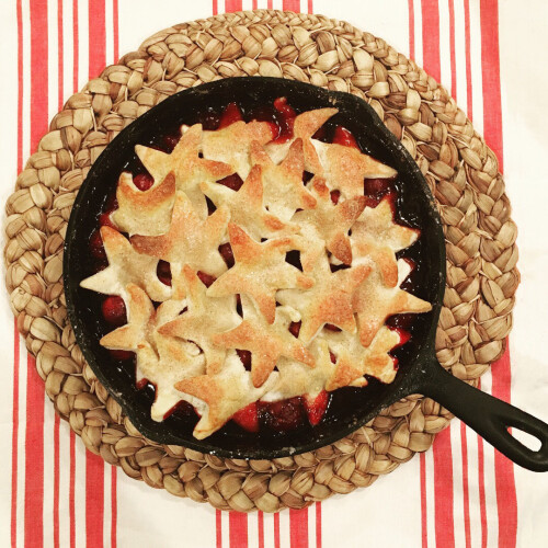 Vintage Gourmet Deep Cast Iron Skillet 2
