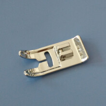 HONEYSEW #409379 Slant Shank Needle Snap On Zig Zag Zigzag Foot for Singer Sewing Machine