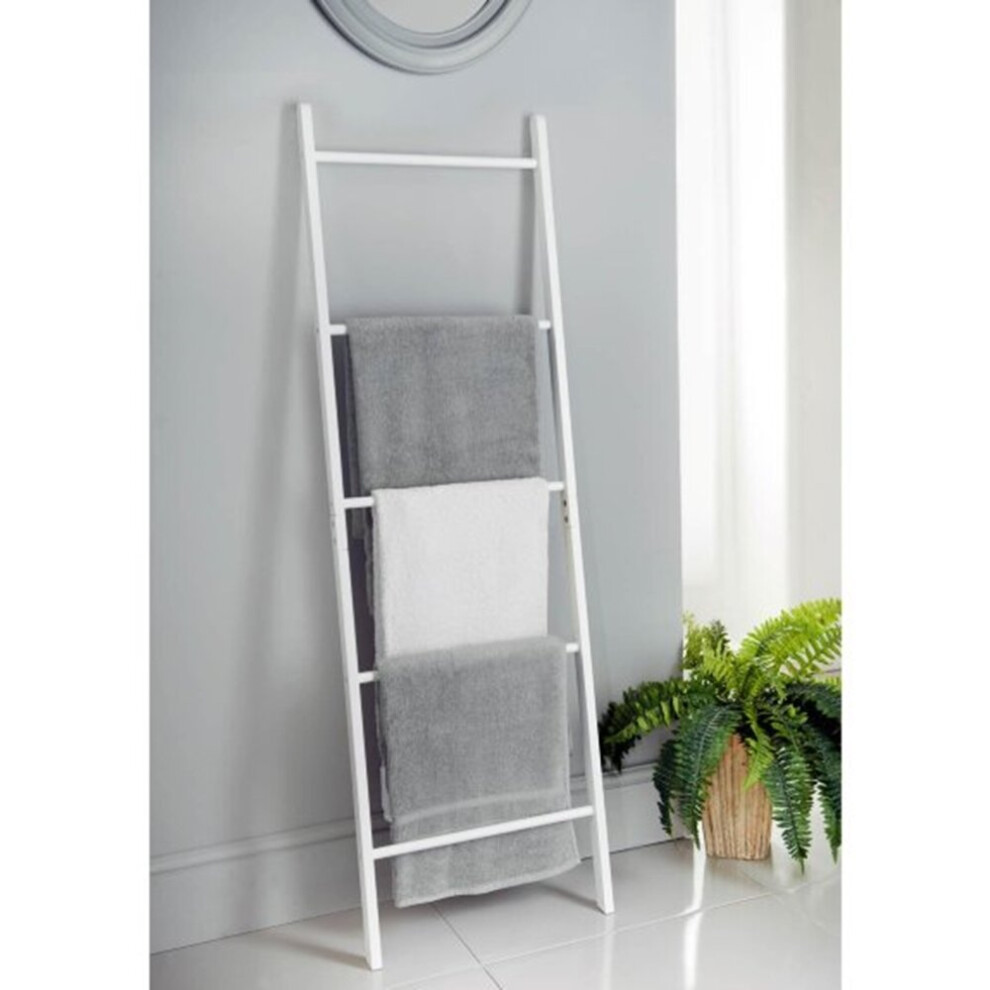 Crisp White Painted Finish Maine Ladder Towel Rack Perfect For Larger Bathrooms That Require Some Storage Space