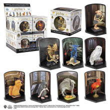 Noble Collections HP Magical Creatures Mystery Cube (8) - Collectible Puzzle Cube 68908