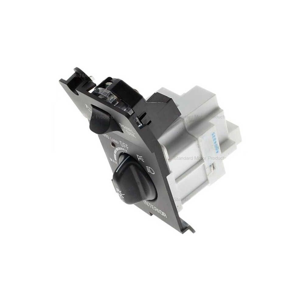 Standard Ds-614 Brake Switch For 1995-1997 Lincoln Town Car Light 091769230791