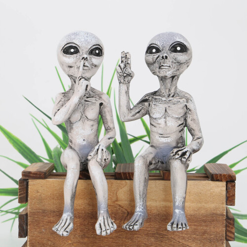 2X Garten Outer Space Alien Statue Harz Dekoration Geschenke 1