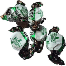 Walkers Mint Chocolate Eclairs Wrapped Toffees Retro Sweet Shop Traditional Old Fashioned Candy (100g)