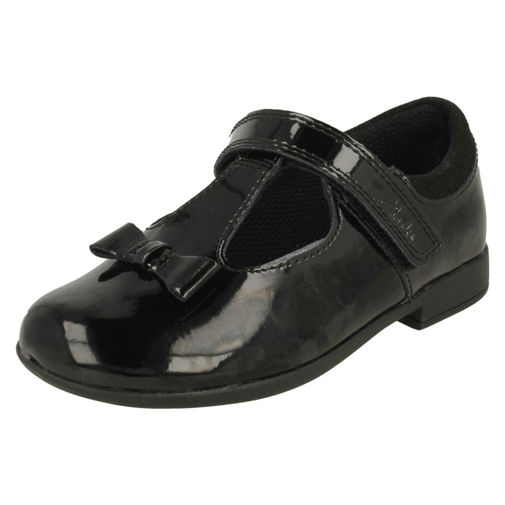 (Black, UK 9 Child) Girls Clarks Bow Detailed School Shoes Scala Hope