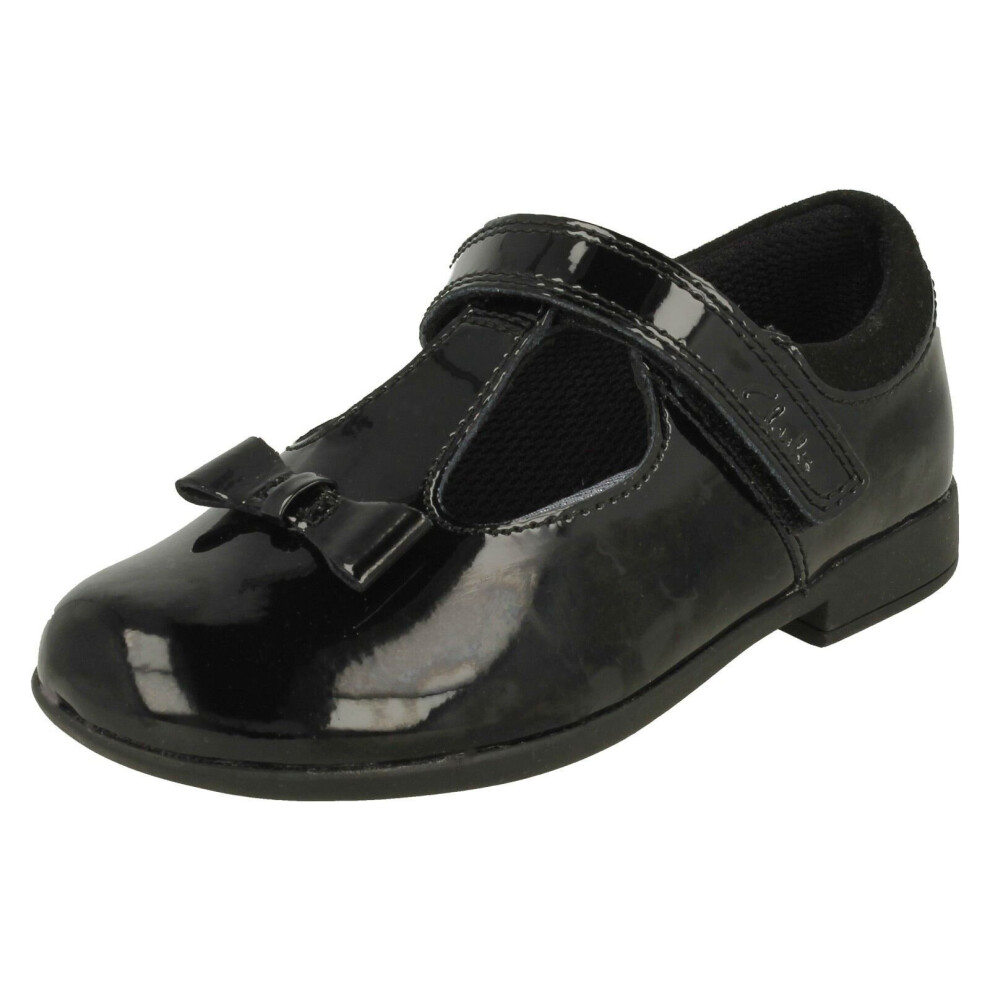 (Black, UK 2 Child) Girls Clarks Bow Detailed School Shoes Scala Hope
