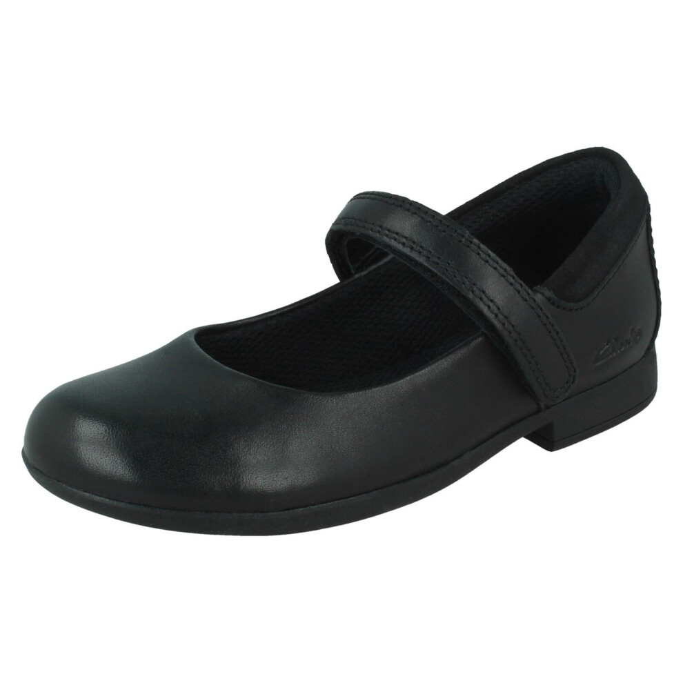 Clarks (Black, Uk 7 Infant) Girls School Shoes Scala Skip
