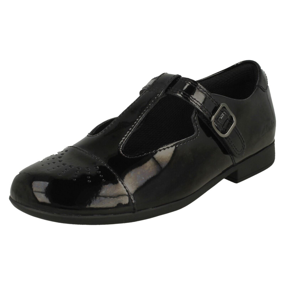 Clarks (, Uk 2 Child) Girls Laser Detailed T-Bar Shoes Scala Spirit K Black