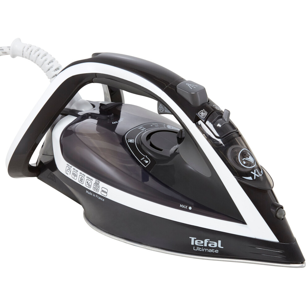 Tefal Ultimate Turbo Pro FV5675 2800 Watt Iron -Black / White