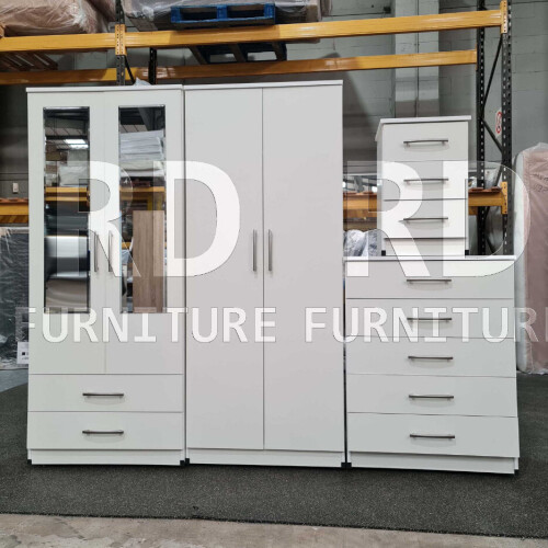 RD Furniture Ready assembled Classic 4 Door 2 Drawer Mirrored Wardrobe White 1