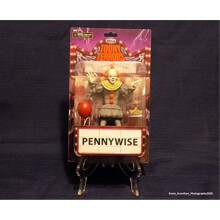 NECA Toony Terrors IT 6? Scale Action Figure Stylized Pennywise 2017