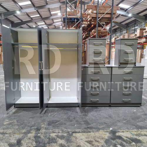 RD Furniture Ready assembled Classic 4 Door Double Mirrored Wardrobe Grey 2