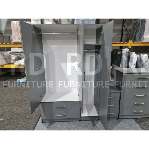 RD Furniture Ready assembled Classic 3 Door 2 Drawer Mirrored Wardrobe Grey 2