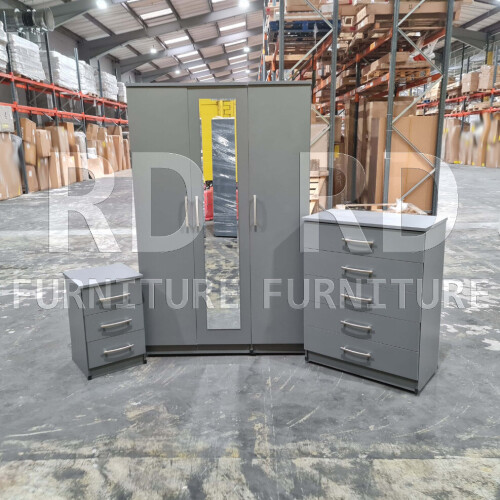 RD Furniture Ready assembled Classic 3 Door Mirrored Wardrobe Grey 1