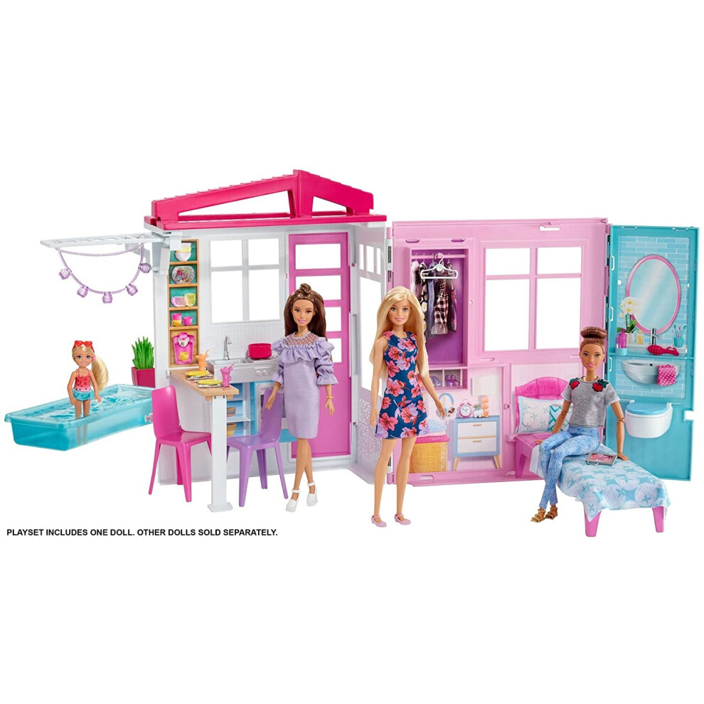 Barbie Folding Furnished House with Kitchen, Pool, Bedroom and Sink