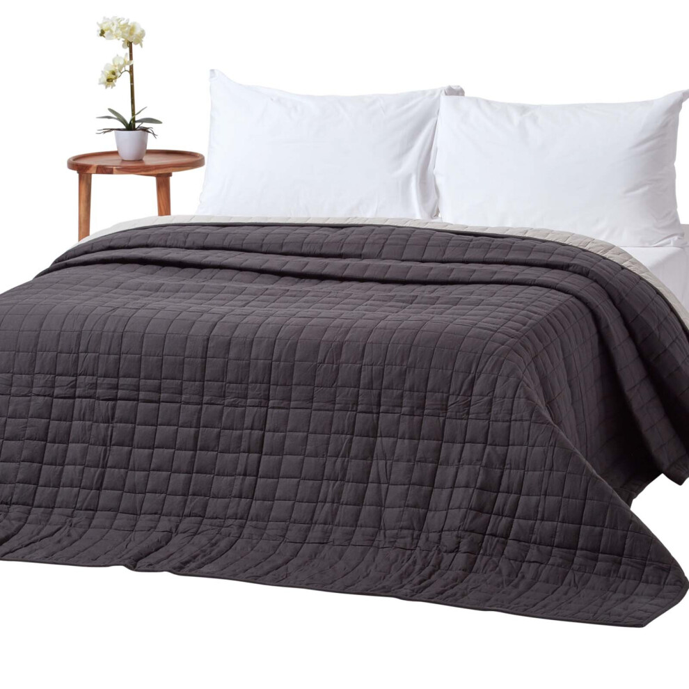 Homescapes (Black & Grey, 230 X 250 Cm) Cotton Quilted Reversible Bedspread Black,Grey