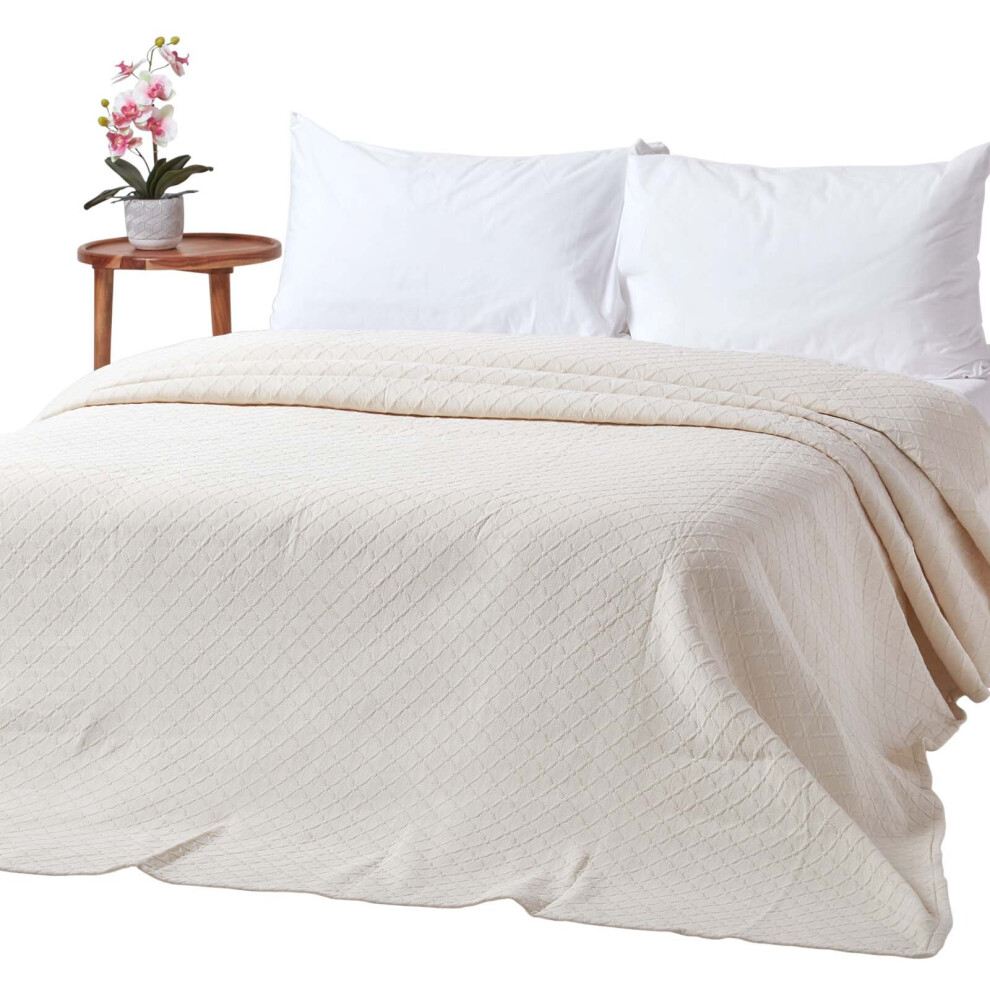 Homescapes (, 180 X 260 Cm) Cotton Contemporary Diamond Pattern Matelassé Bedspread Cream