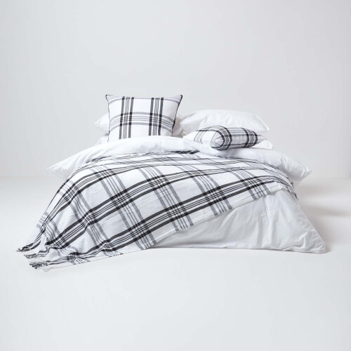 Homescapes (White & Black, 150 x 200 cm) Tartan Check Sofa and Bed Throw 2