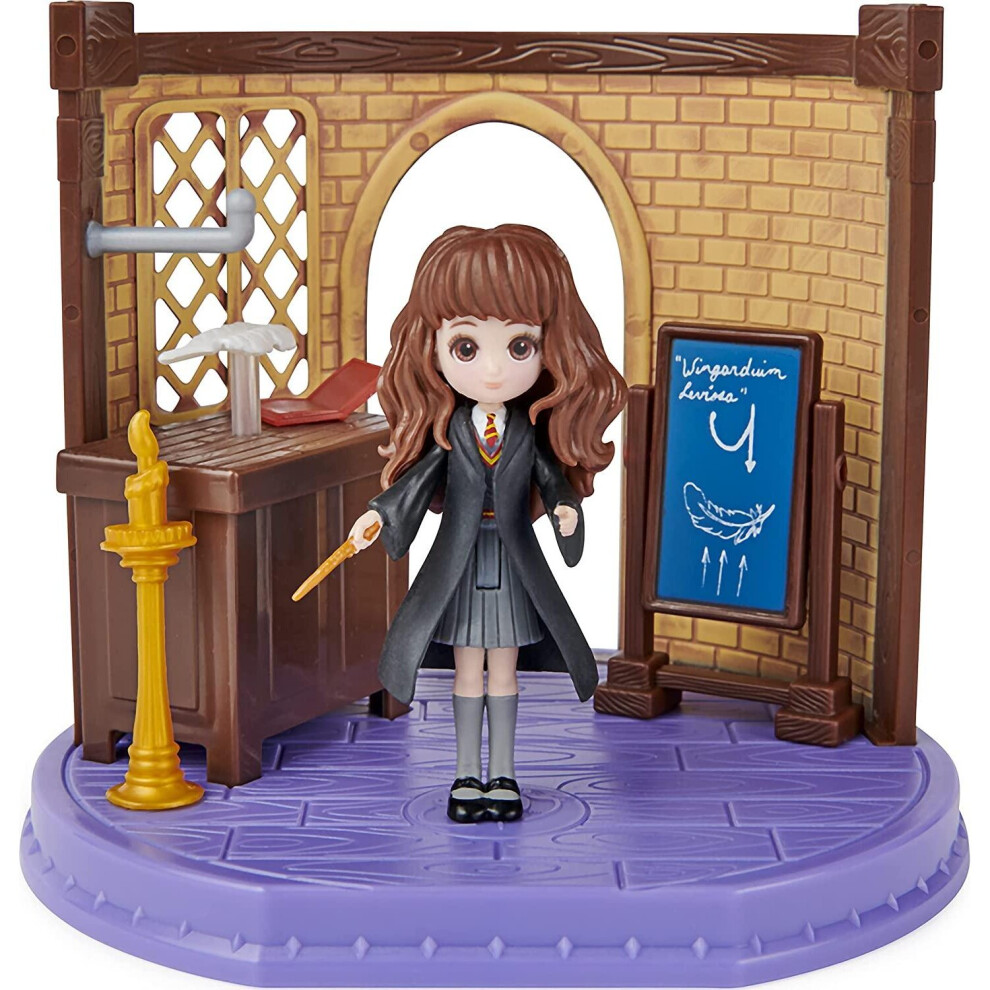 Harry Potter Wizarding World Charms Classroom Magical Minis Playset