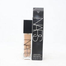 (Light 2.5 Yukon) Nars Natural Radiant Longwear Foundation  1oz/30ml New With Box