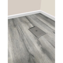 8mm Grey Oak Effect Laminate Flooring - 1.2m2 Pack Size - Click System