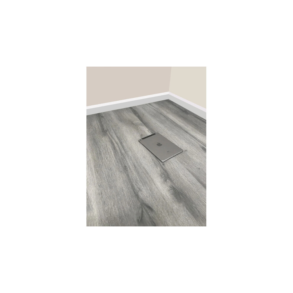 8mm Grey Oak Effect Laminate Flooring - 1m2 Pack Size - Click System