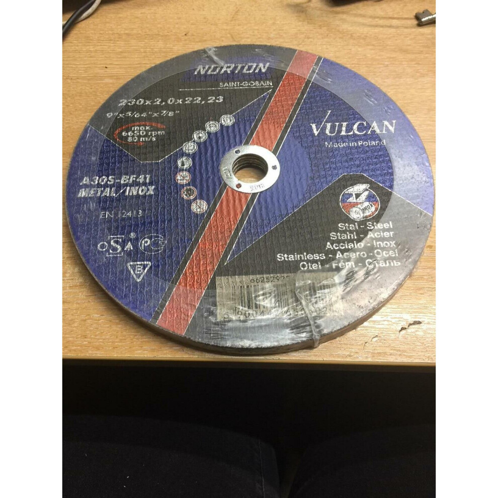 Norton Vulcan Metal Grinding Discs 230 X 6 X 22.2Mm Bore (Pack Of 5) 7421122771327
