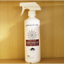 Spider Repellent Made from Oak Tree Extract and Aloe Vera