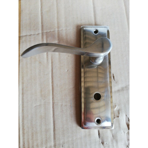 BORDEAUX WC BACKPLATE LEVER PAIR SATIN NICKEL DOOR HANDLE