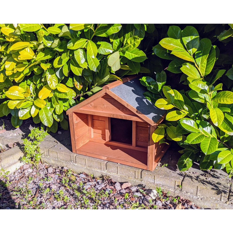 Outdoor Cat Chalet