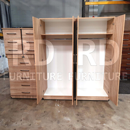 RD Furniture Ready assembled Classic 4 Door Double Mirrored Wardrobe Oak 2