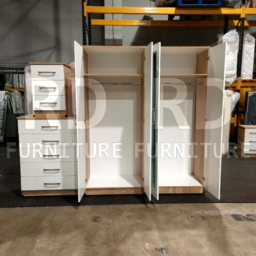 RD Furniture Ready assembled Classic 4 Door Double Mirrored Wardrobe Oak And White 2
