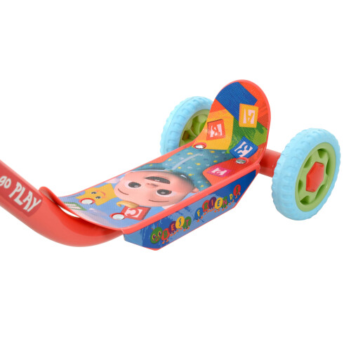 Cocomelon Deluxe Tri Scooter 1