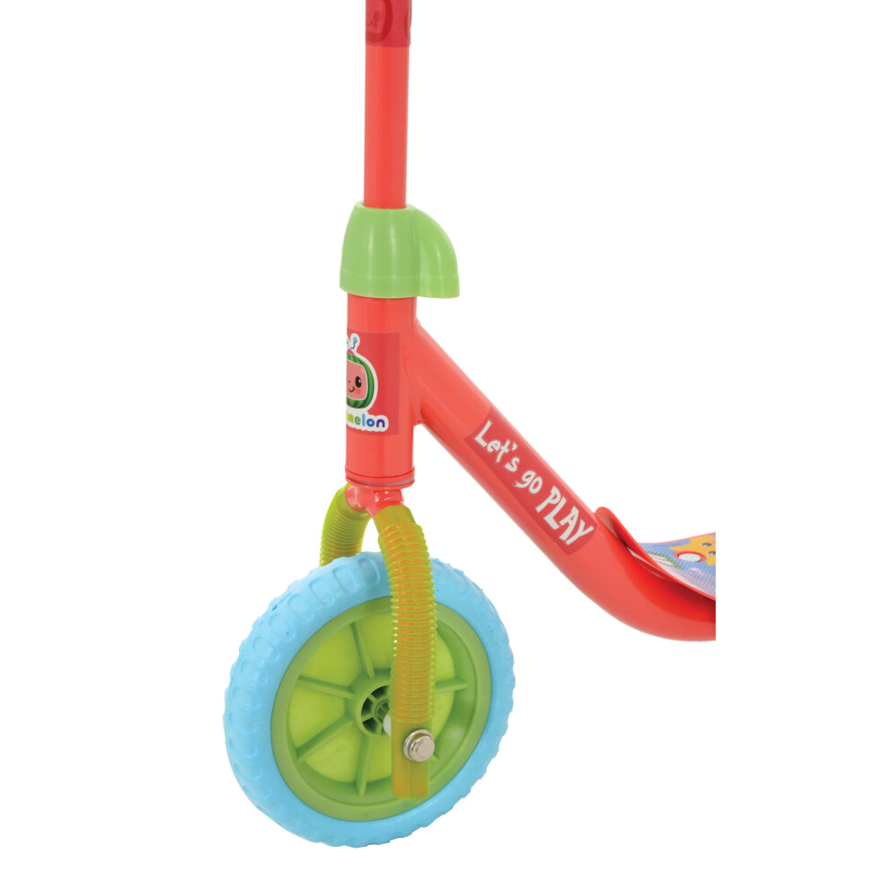 cocomelon-deluxe-tri-scooter