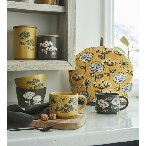 Cooksmart Retro Meadow Tea Cosy 2