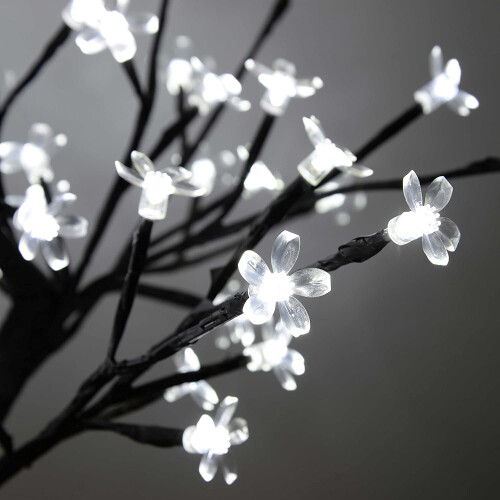 8ft Outdoor PreLit Cherry Blossom Tree With 600 Cool White LED Lights