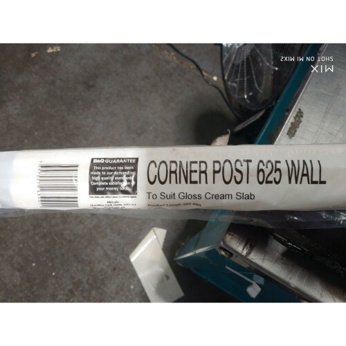 IT Kitchens Gloss Cream Slab Post, (W)13.5mm (H)895mm x 2 1