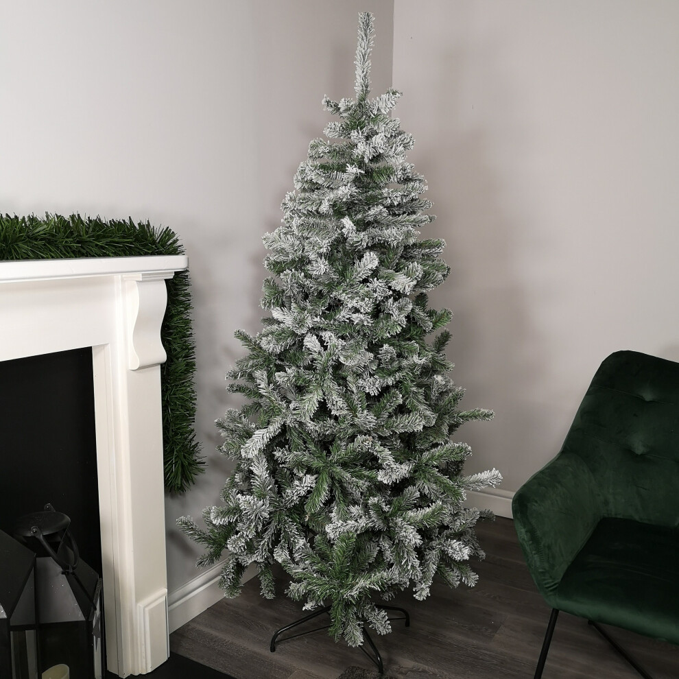 Premier 7Ft (2.1M) Flocked Woodcote Spruce Pvc Hinged Christmas Tree Green