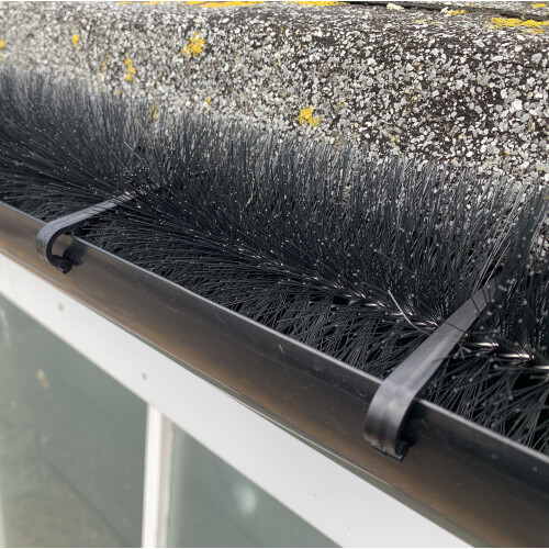 Gutter Brush Leaf Guard Fixing Clips (Pack of 40) 1