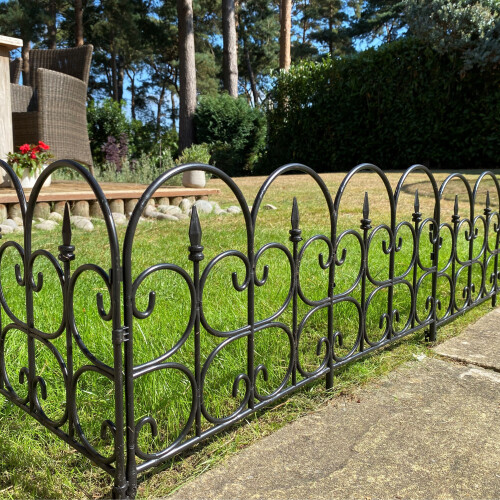 Selections Hampton Black Plastic Lawn Edging (59cm x 32cm) - 5 Panels 2