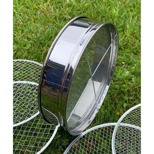 Selections Stainless Steel Soil Sieve with 5 Interchangeable Filters 1