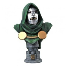 Diamond Select Toys Marvel Legends In 3D Dr Doom Scale Bust - 1:2
