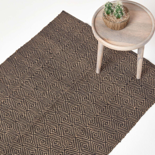 Homescapes (60 x 100 cm) Black Geometric Jute Rug