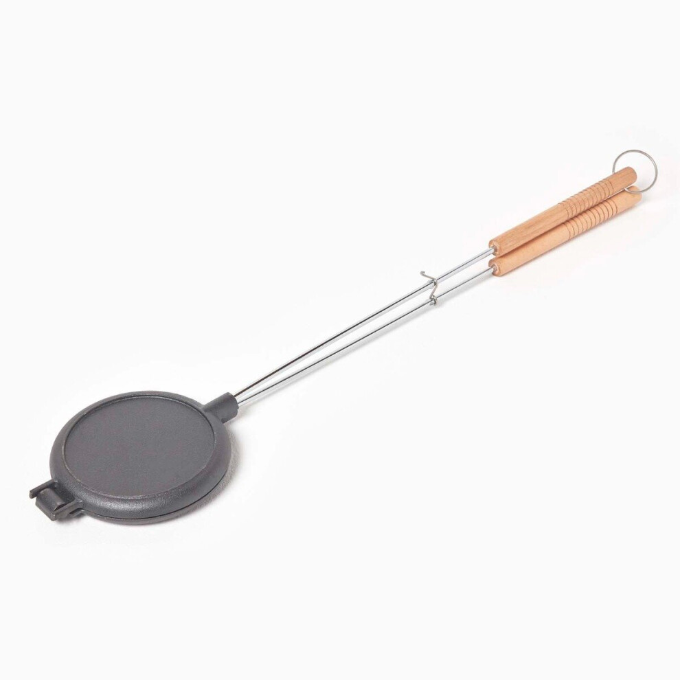 Homescapes Cast Iron Waffle Iron