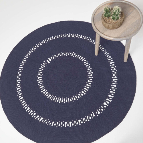 Homescapes (150 cm Round, Navy) Crochet Braided Rug Round 1