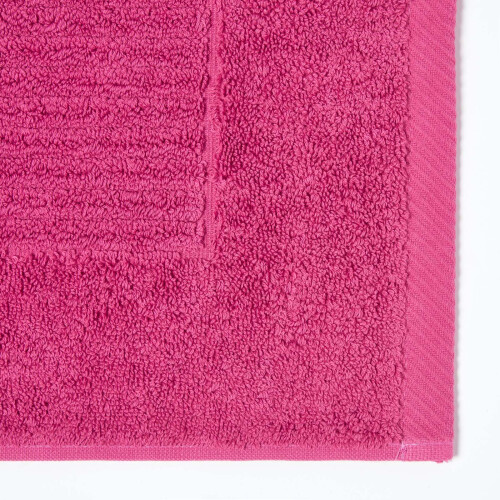 Homescapes (Raspberry) Imperial Plain Cotton Bath Mat 2