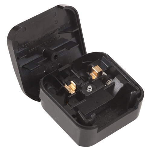 URBN Living (1) EU/UK 3 AMP Plug Adaptor Travel Converter Changer 2