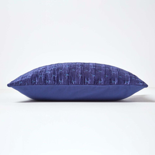 Homescapes (Navy Blue, 30 x 50 cm) Crushed Velvet Rectangular Cushion Cover 1