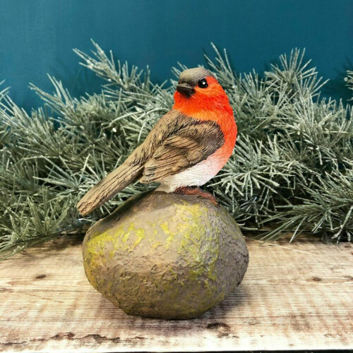 Selections Robin on a Stone Resin Garden Ornament 1